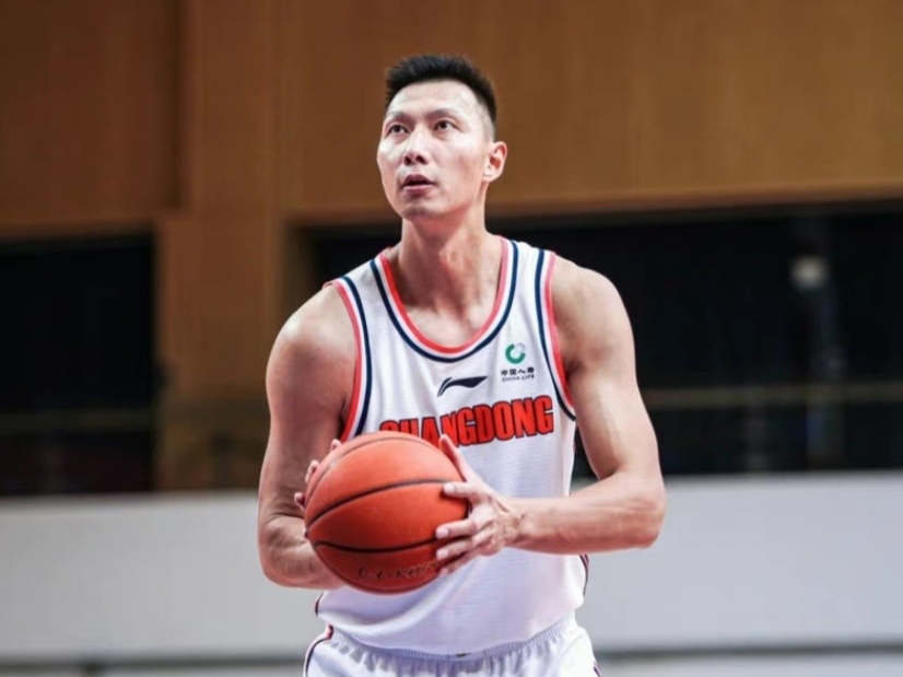 关于清晨皇家马德里备战CBA常规赛，迎来里程碑细节曝光，信心回归，资深球员宣示担当的信息